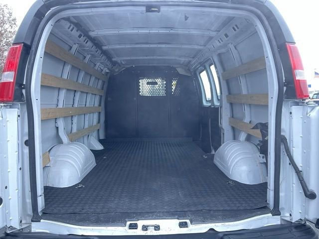 2024 Chevrolet Express Cargo 2500 WT