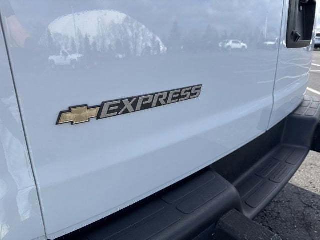 2024 Chevrolet Express Cargo 2500 WT