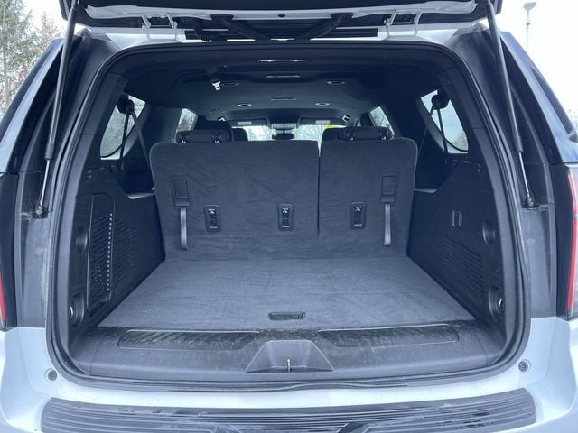 2023 Chevrolet Suburban LS