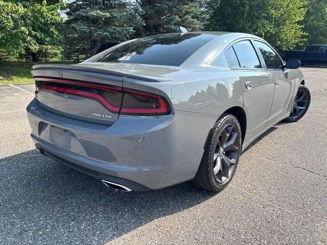 2017 Dodge Charger SXT RWD