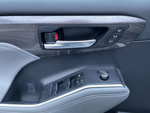 2023 Toyota Highlander Hybrid Limited