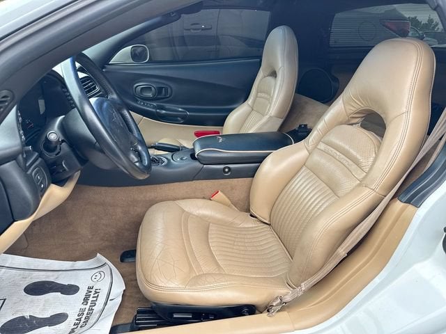 2000 Chevrolet Corvette Base