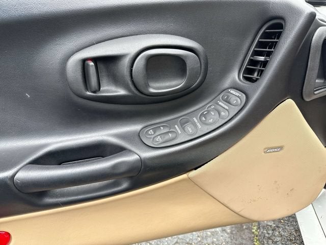 2000 Chevrolet Corvette Base