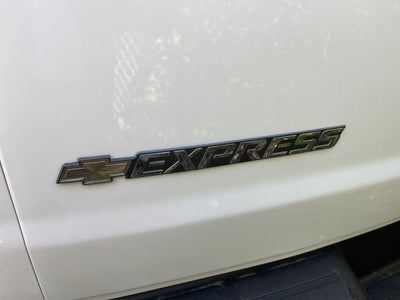 2025 Chevrolet Express Cargo WT