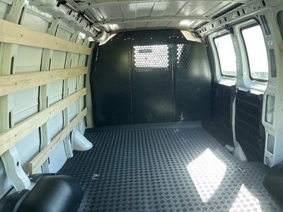 2025 Chevrolet Express Cargo WT