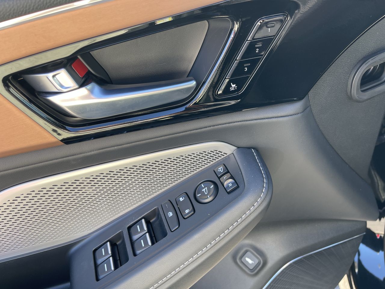 2022 Acura MDX w/Technology Package