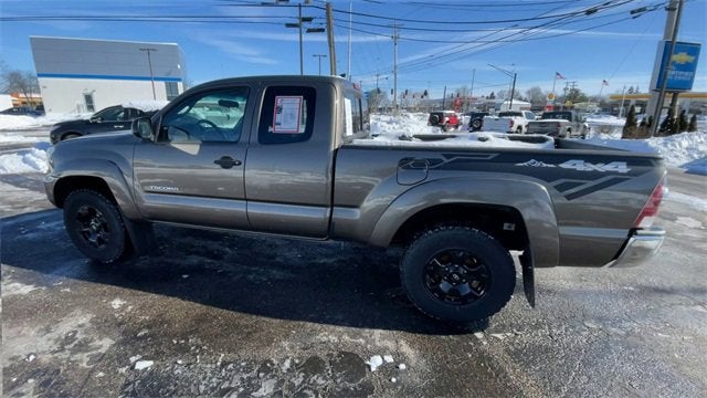 2014 Toyota Tacoma 4WD Access Cab Standard Bed I4 Manual (Natl)